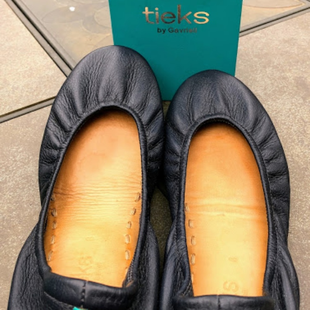 Tieks Shoes - Size 8 - California Navy